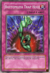 Bottomless Trap Hole⁣ - Structure Deck: The Dark Emperor⁣ (Common)⁣ [032]