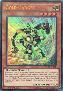 Gold Gadget (V.1 - Ultra Rare)⁣ - The Dark Side of Dimensions Movie Pack⁣ (Ultra Rare)⁣ [018]